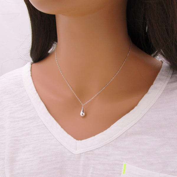Silver Teardrop Necklace