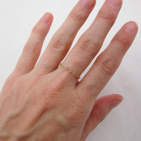 Dainty Gold Chain Ring