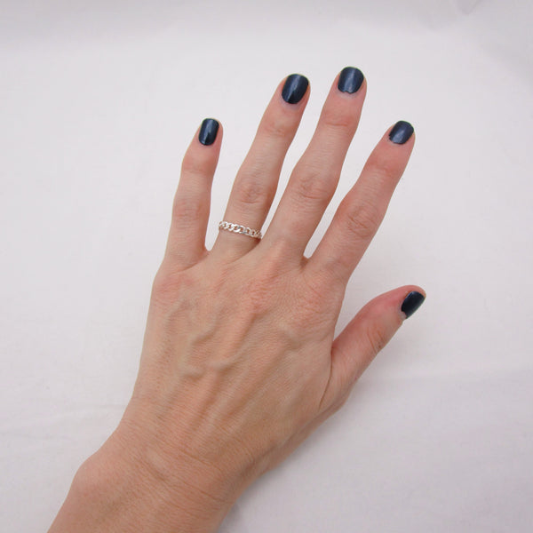 Thick Curb Chain Ring