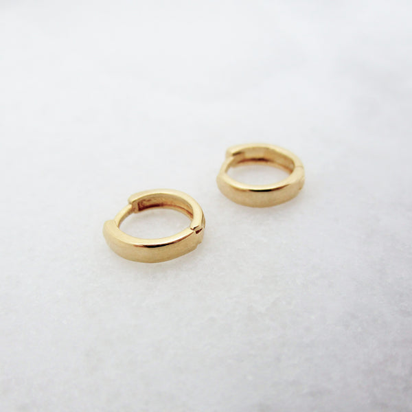 Mary Anne Tiny Huggie Hoops Gold
