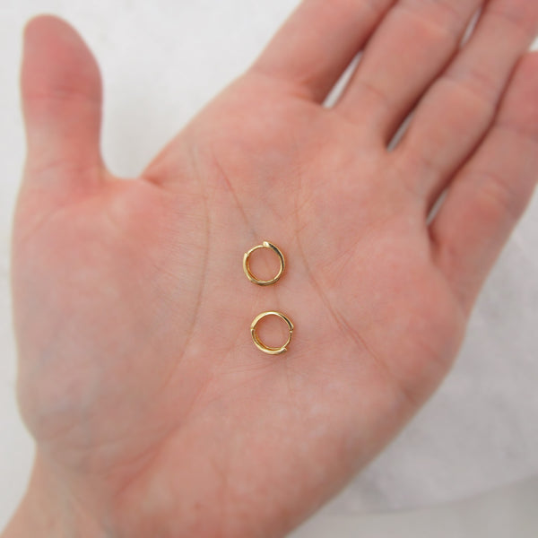 Mary Anne Tiny Huggie Hoops Gold